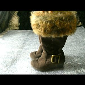 ⚜Unlisted wedge snow boots w/ buckle & fur 13 ⚜
